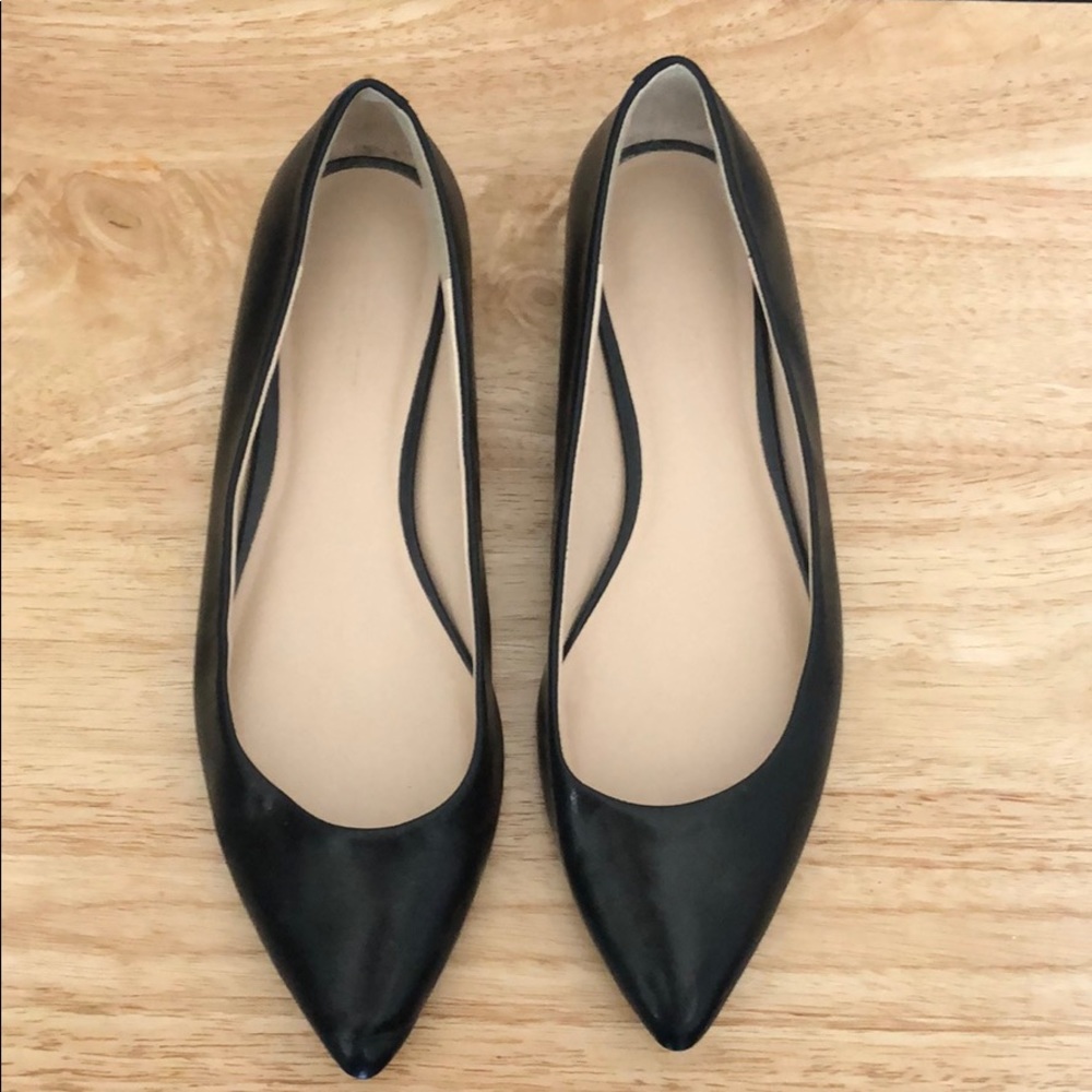 Nine West Black Pointed-Toe Flats Size 10